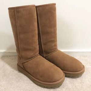 Ugg classic tall boots